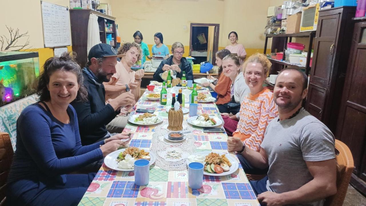 Chacha Homestay & Dormitory Ruteng Εξωτερικό φωτογραφία